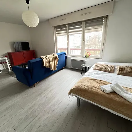 Apartamento Saint Exupery Parking Wifi Un à Part *